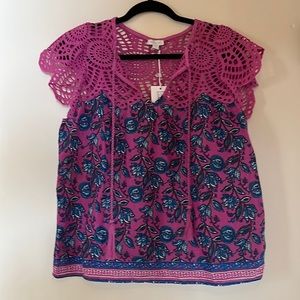 Summer top with lacey sleeves NWT